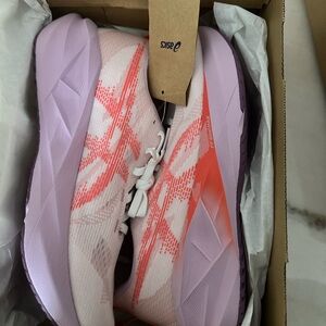 asics nova blast 5
only available in the US
US$ 260
asking 180$ CAD obo